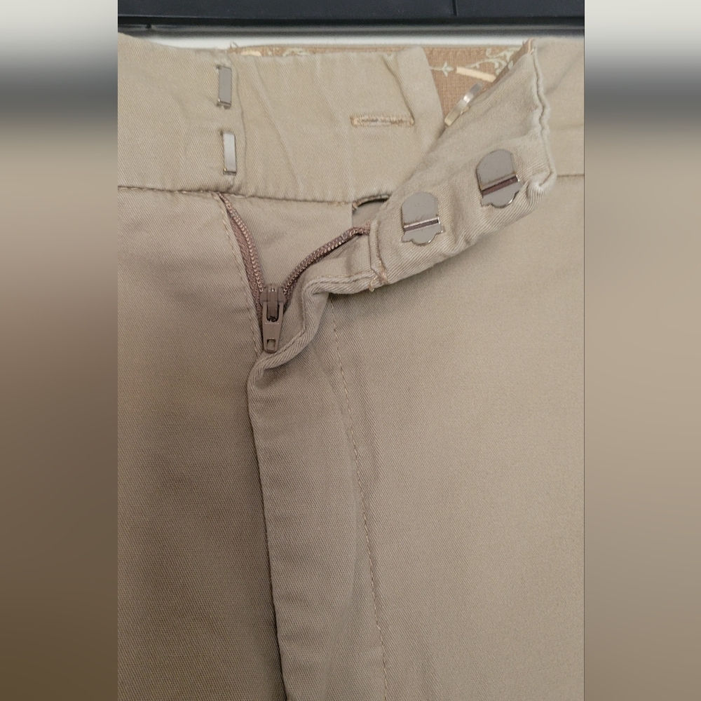 Women's Khaki Stretch Chino Shorts - Classic Casual Size 24W - Picture 5 of 8
